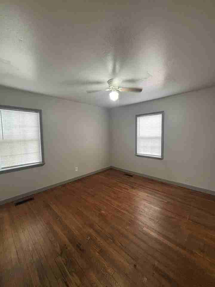 310 Monroney Dr #1 - Photo 7 of 8