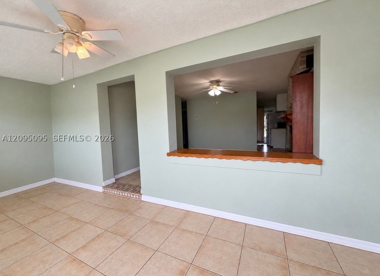 224 Flamingo St - Photo 6 of 21