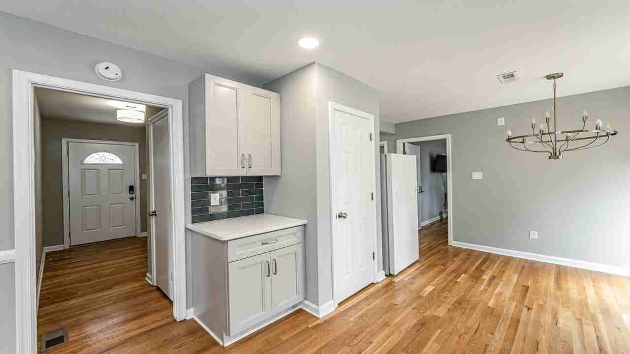 Whitemont Dr - Photo 3 of 24