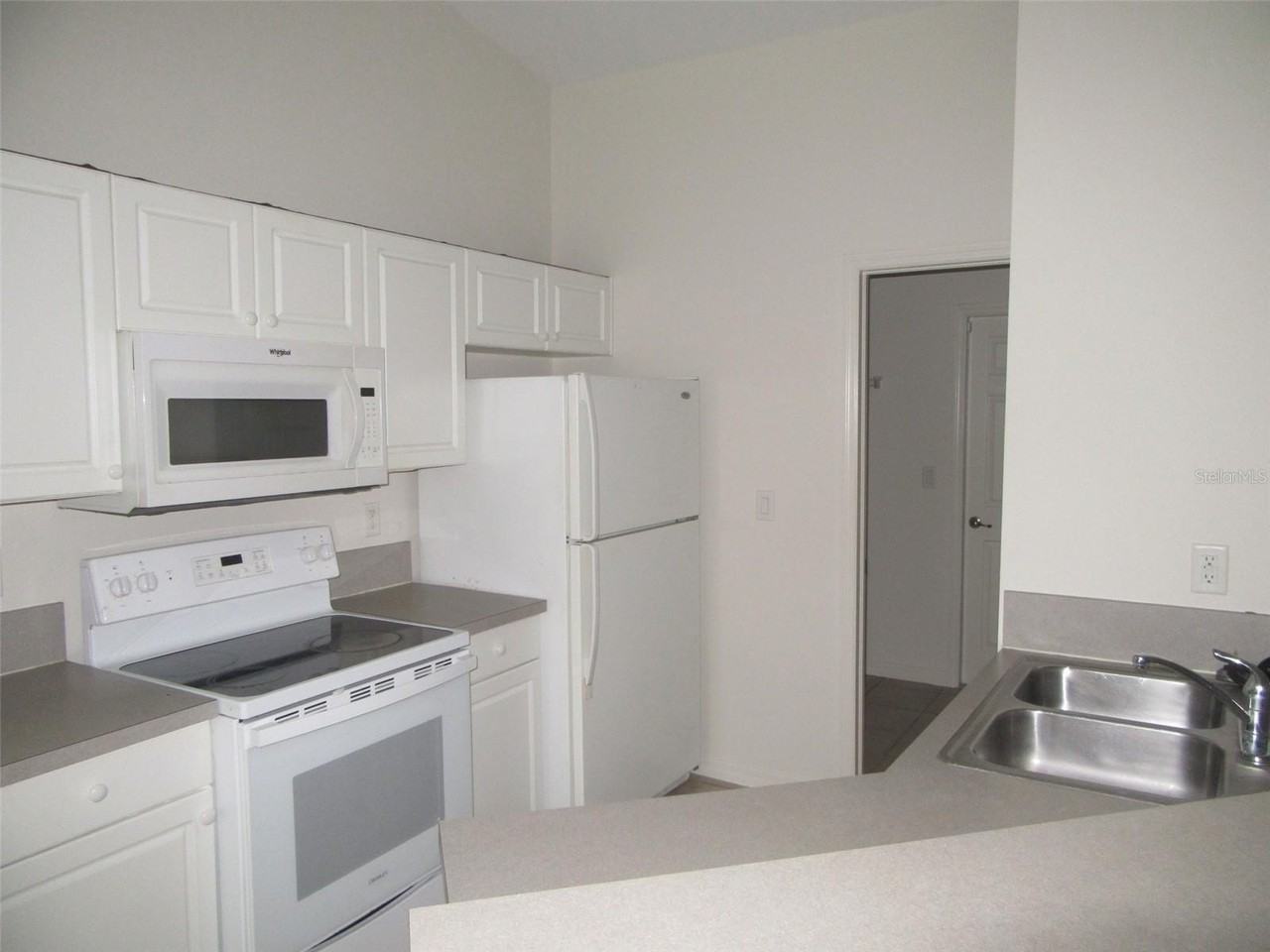 1047 Lasseter St - Photo 7 of 19