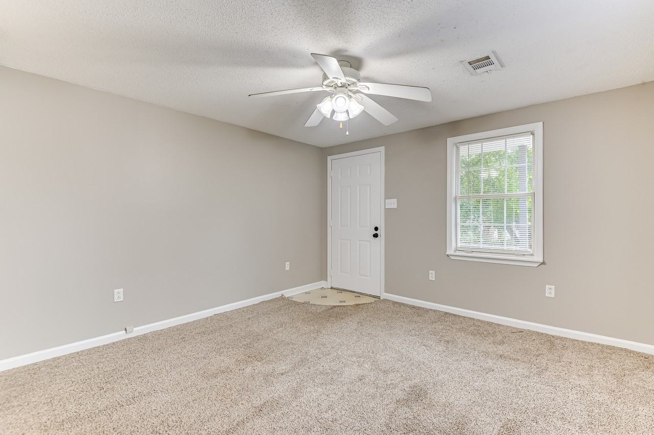 1444 Heard Ave #1-2 - Photo 6 of 22