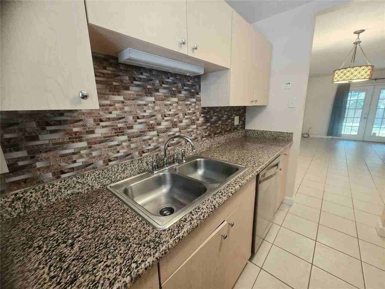 3935 Sw 26th Ter #B - Photo 3 of 26