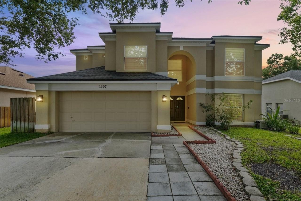 1307 Lochbreeze Way - Photo 2 of 50
