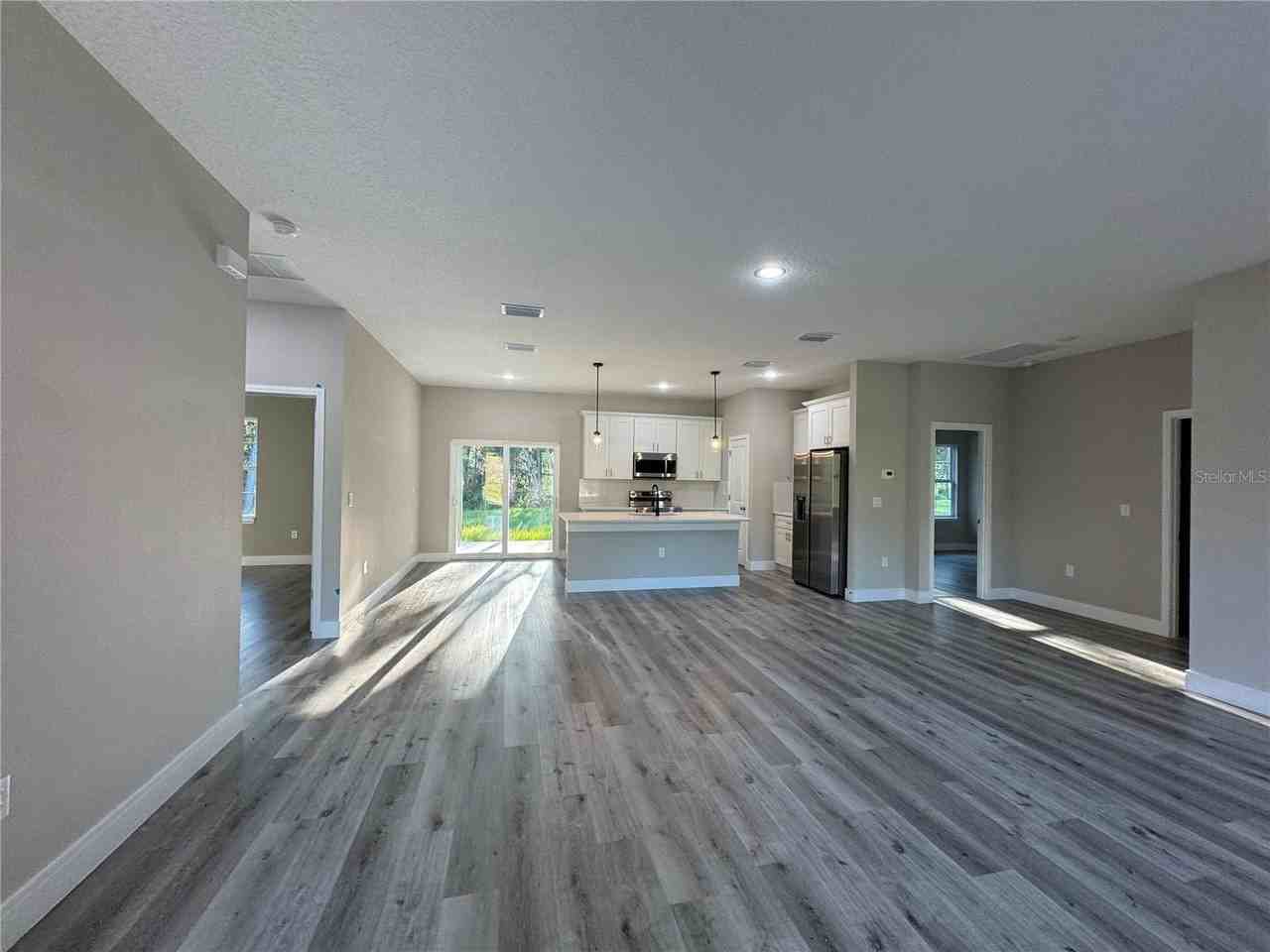 7065 N Lime Dr - Photo 3 of 11