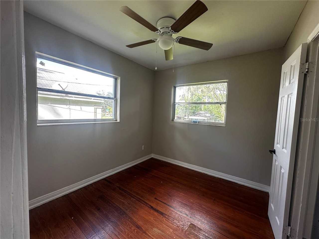 612 Se 32nd Ave - Photo 3 of 9