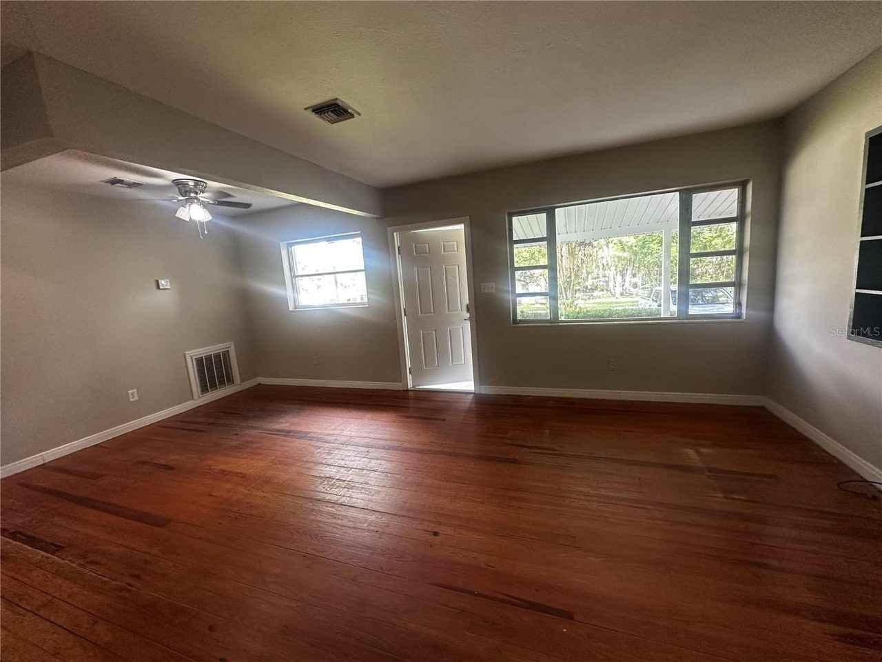 612 Se 32nd Ave - Photo 4 of 9