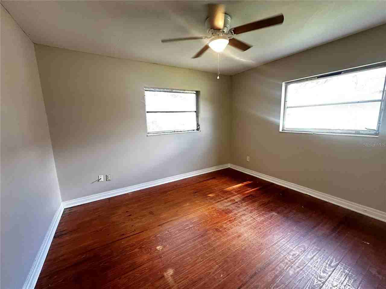 612 Se 32nd Ave - Photo 7 of 9