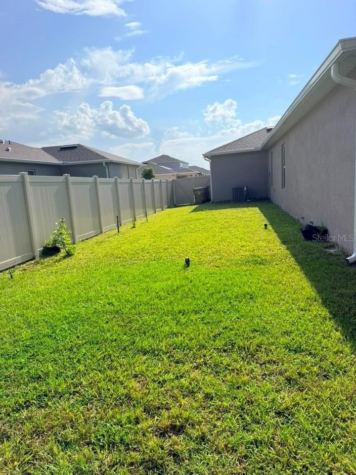 1383 Levy Bend Dr - Photo 3 of 8