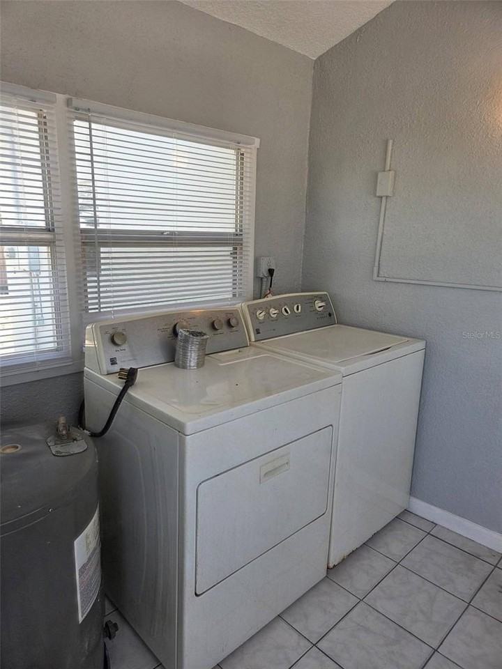 4625 40th St N - Photo 4 of 7
