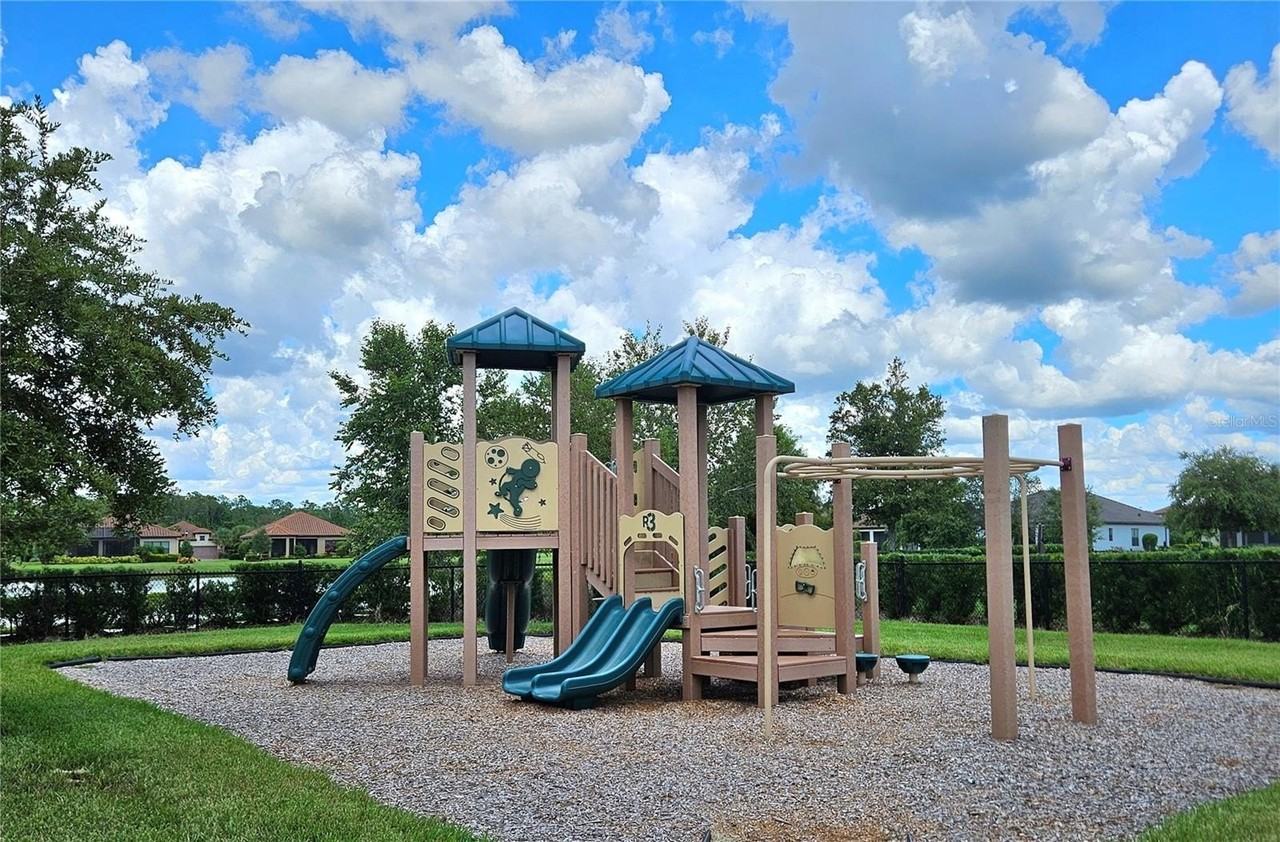 3390 Francoa Dr - Photo 5 of 50