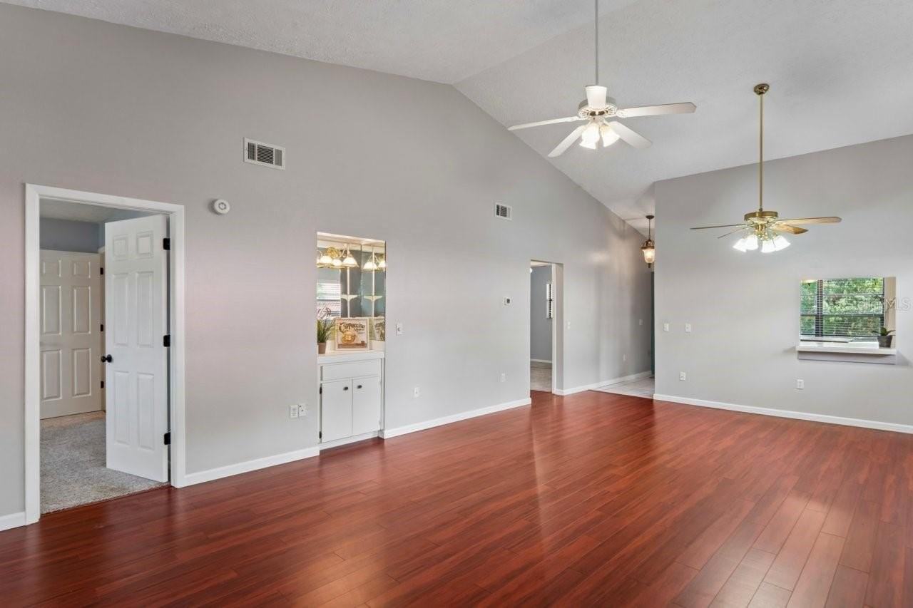 8550 Shadblow Ct Apt 6 #6 - Photo 5 of 46