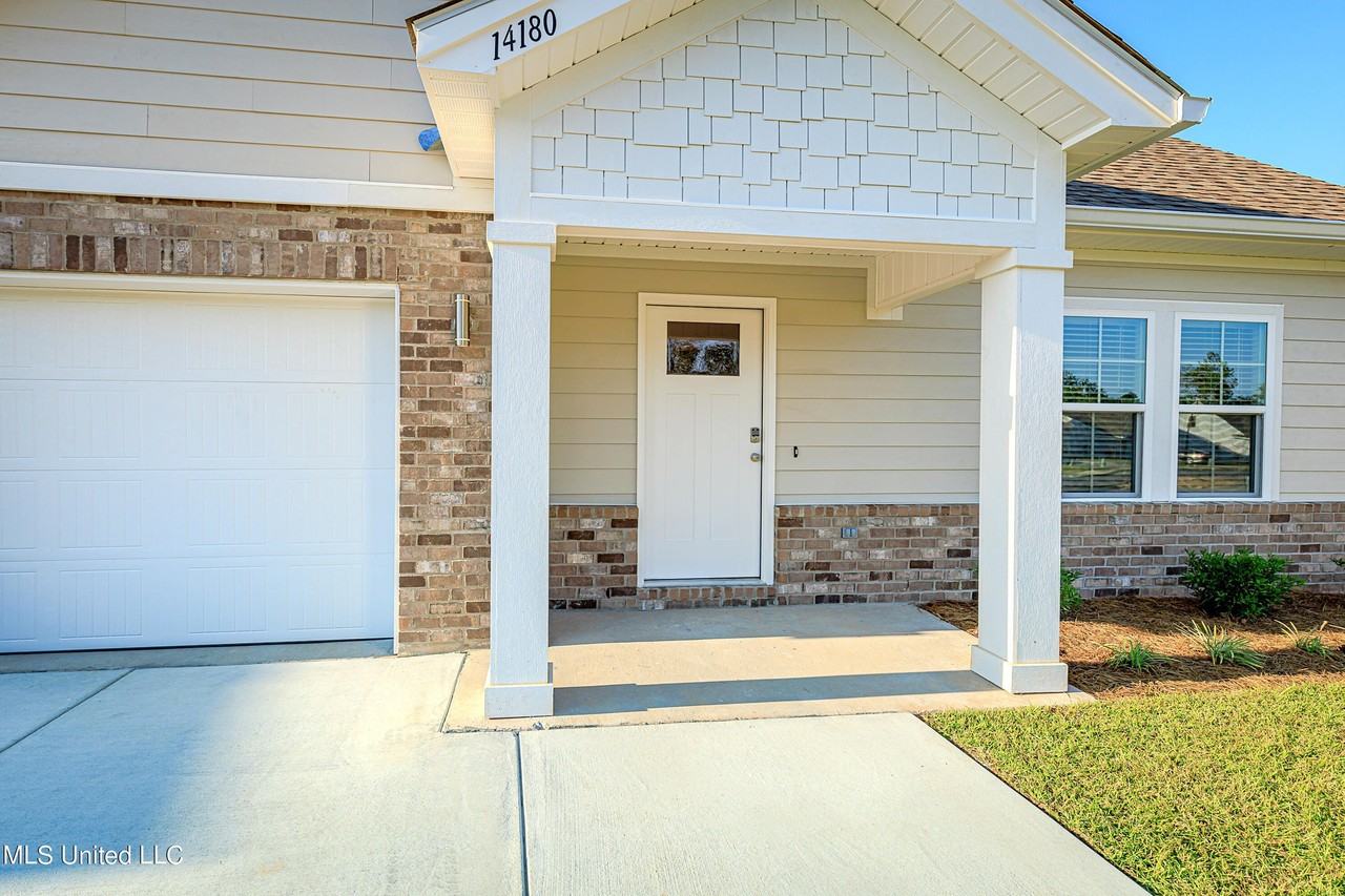 14180 Sanctuary Trails Dr - Photo 5 of 41