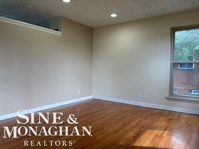 2331 Parliament Dr - Photo 6 of 20
