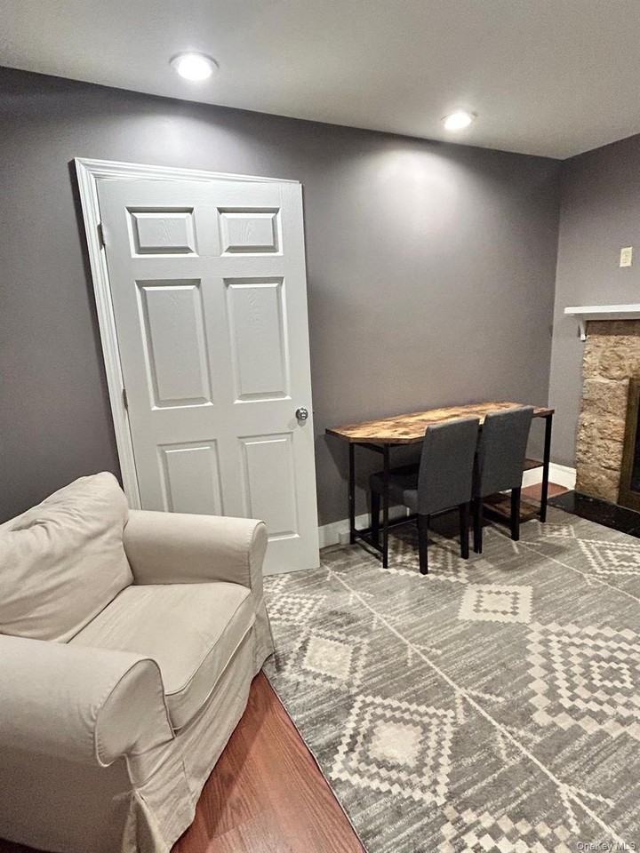 11 Saint Joseph Pl - Photo 4 of 30