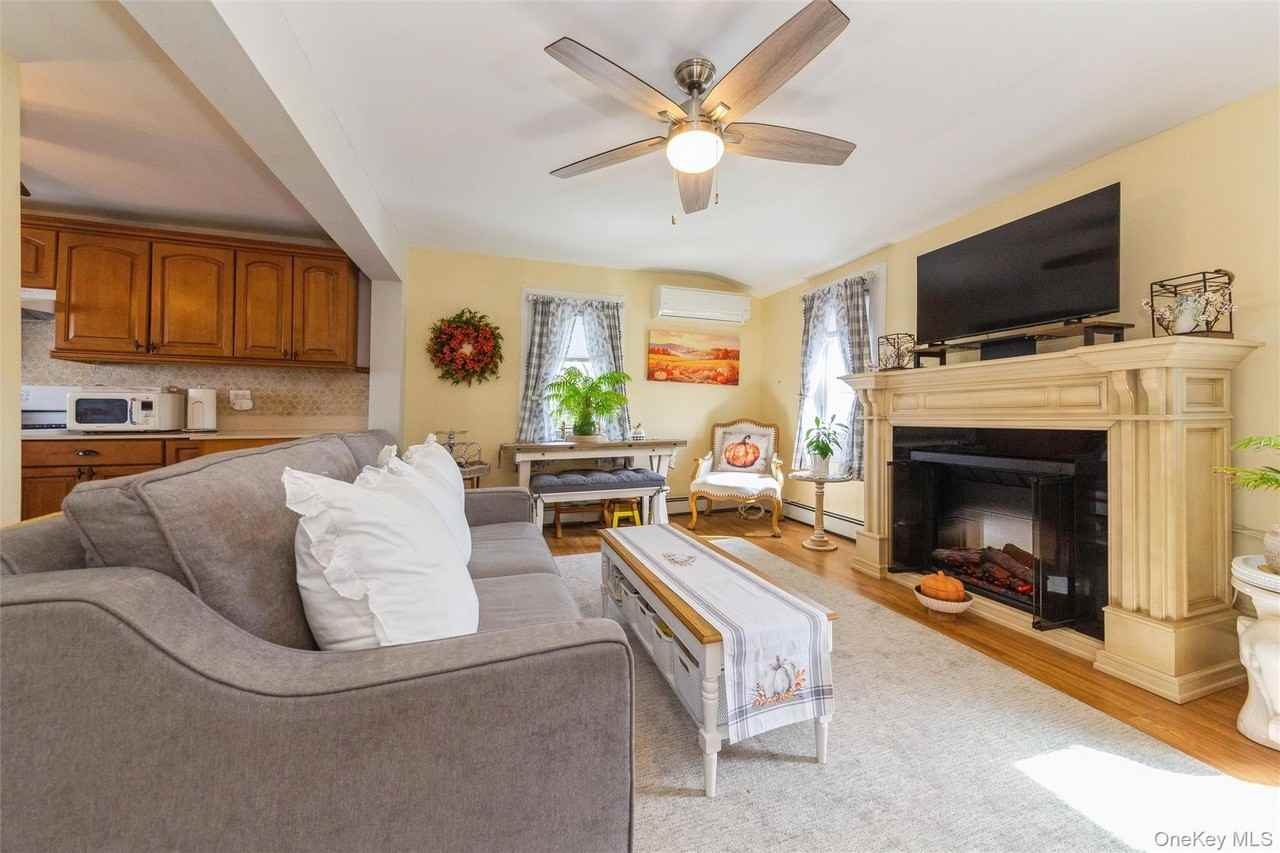 181 Suffolk Rd - Photo 4 of 24