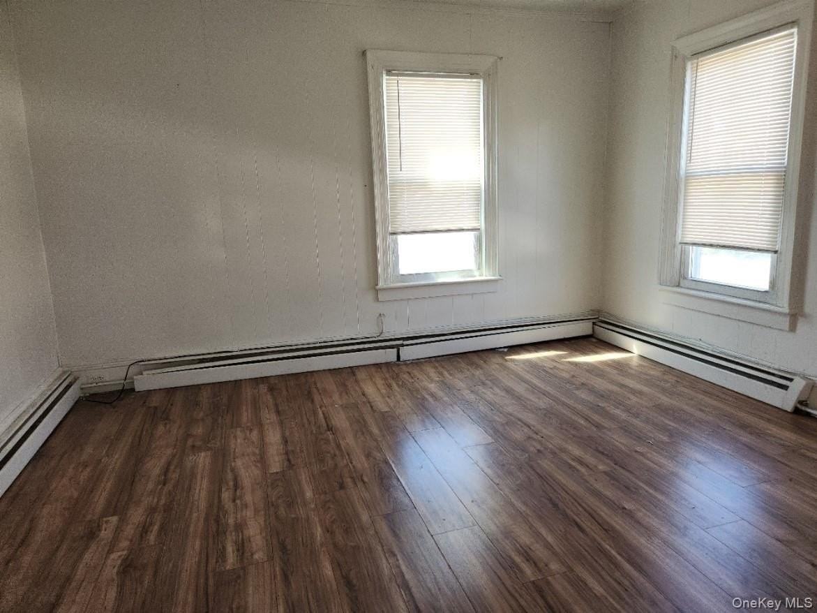 180 W Main St #6 - Photo 4 of 6
