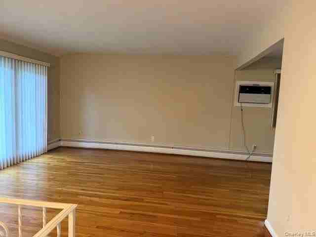 22 Cedar St - Photo 5 of 12