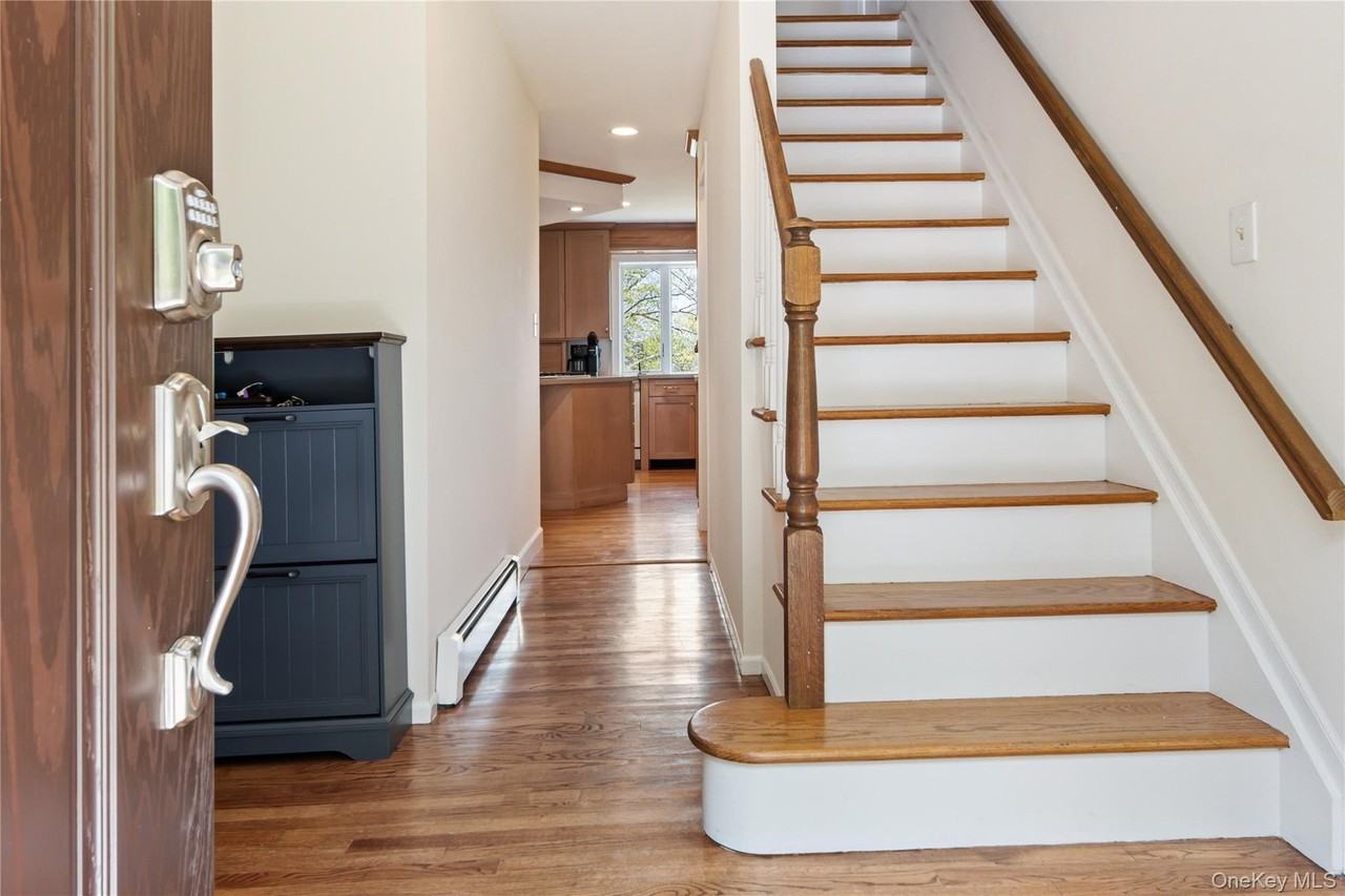 10 Sunset Hts - Photo 4 of 38