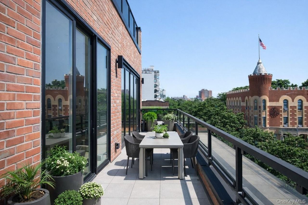 1385 Dekalb Ave #PHA - Photo 5 of 18