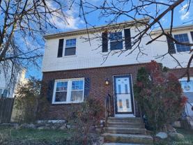 16 Harbor Hill Ct - Photo 1 of 1