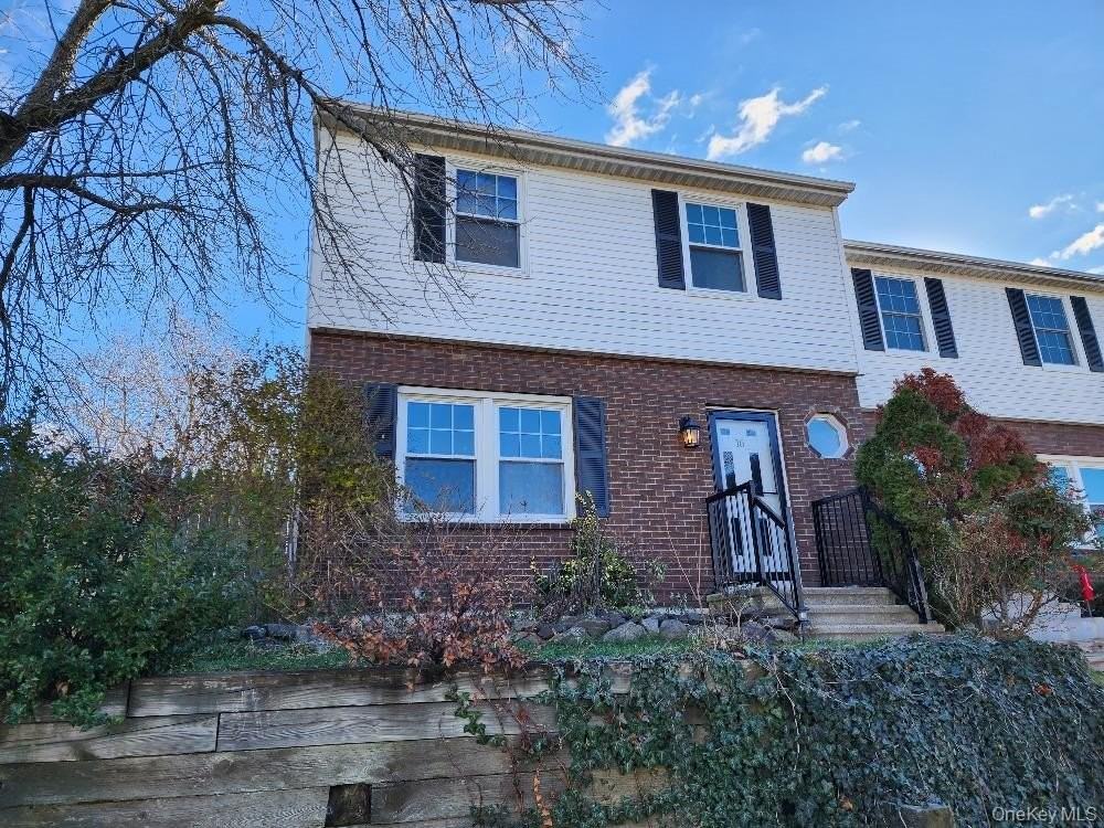 16 Harbor Hill Ct - Photo 2 of 27