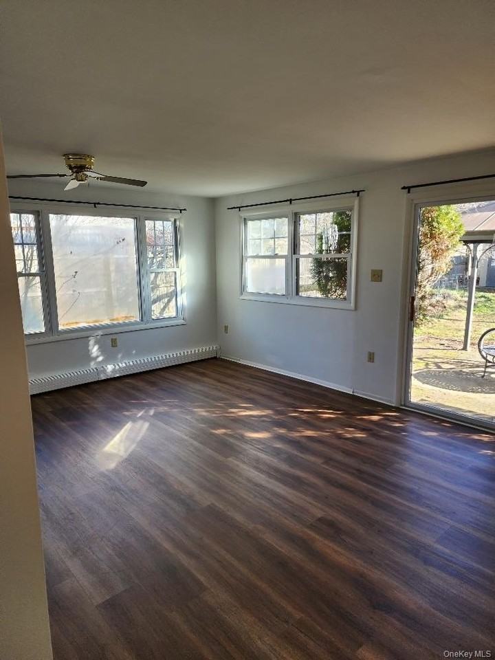 16 Harbor Hill Ct - Photo 6 of 27