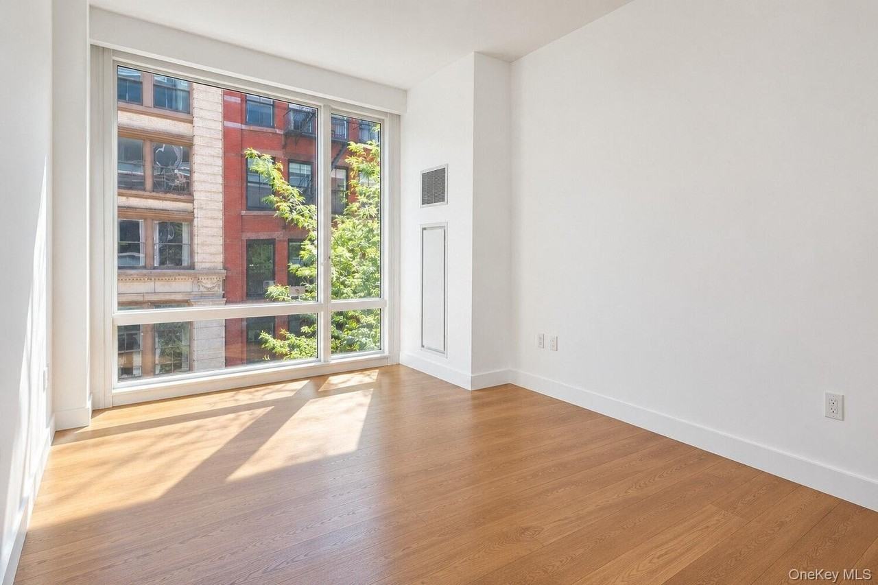 311 W Broadway #3G - Photo 5 of 10
