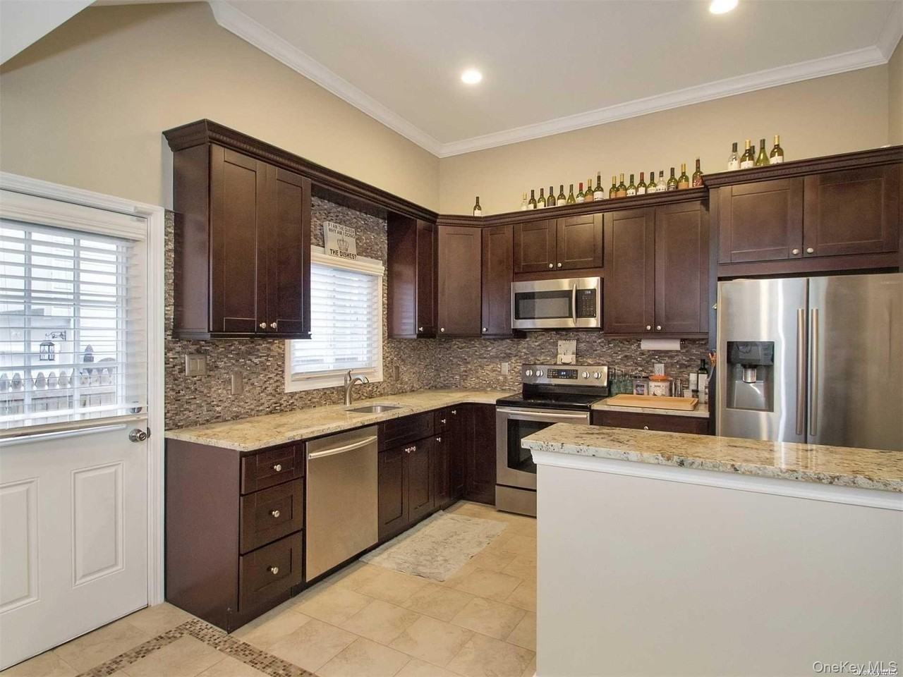 11 Pratt St - Photo 2 of 15