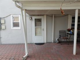 222 N 6th Ave - Photo 1 of 1