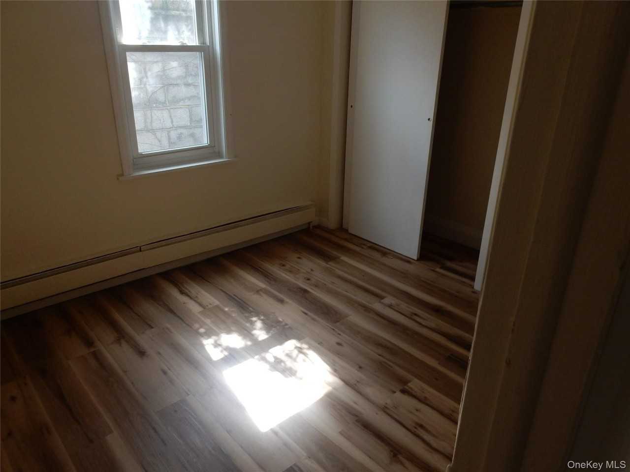222 N 6th Ave - Photo 5 of 16