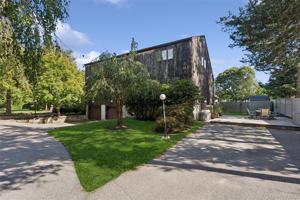 featured image of 624 Noyack Rd