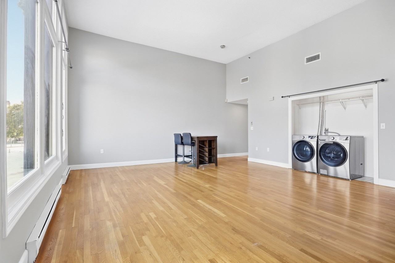 219 Central St #2B - Photo 6 of 19