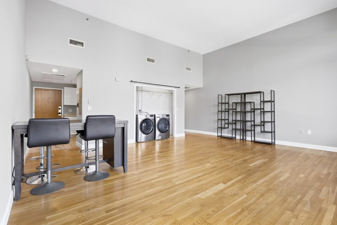 219 Central St #2B - Photo 7 of 19