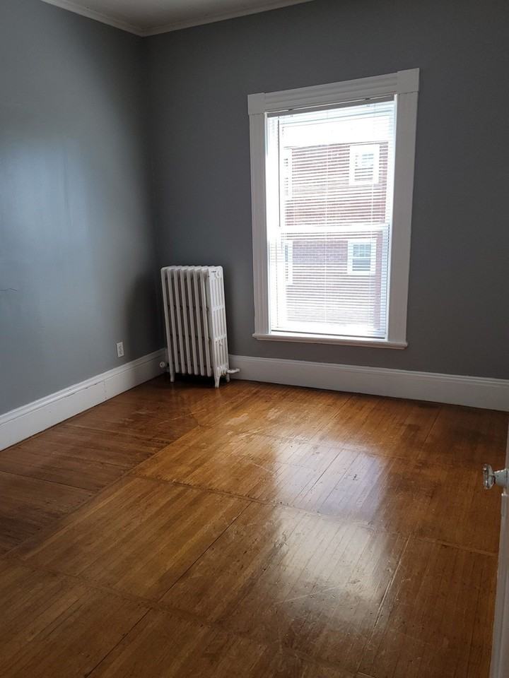 172 Nesmith St #3 - Photo 3 of 8