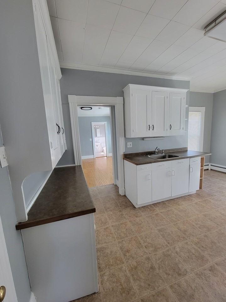 172 Nesmith St #3 - Photo 5 of 8