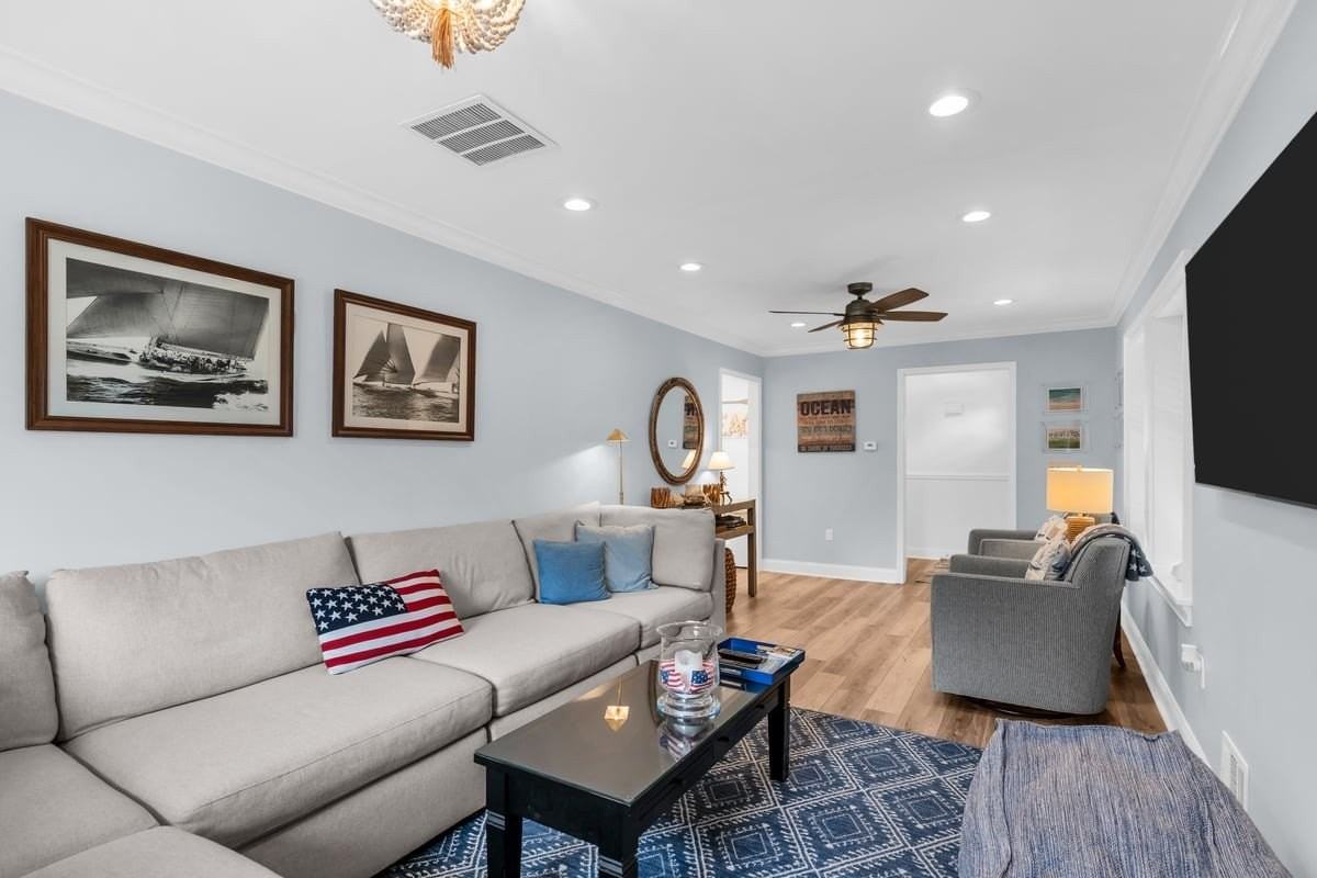 552 Ocean Rd - Photo 6 of 16