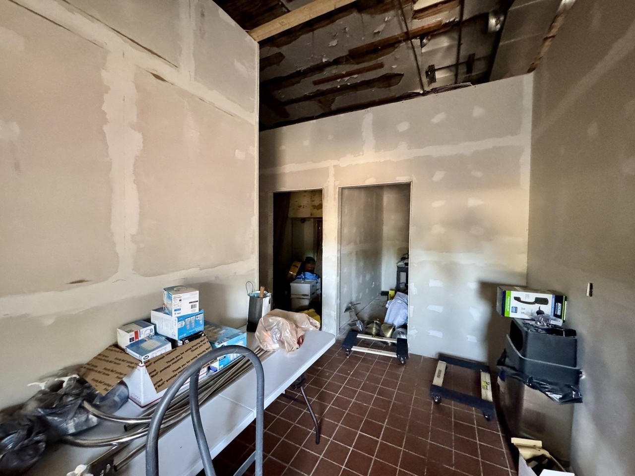 902 1/2 N Main St #2 - Photo 7 of 14