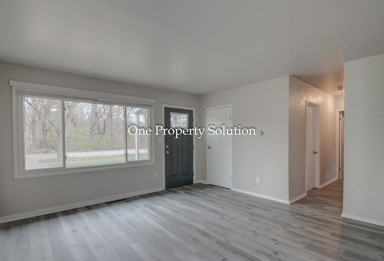940 Mount St #1 - Photo 5 of 18