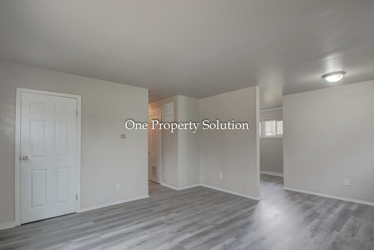 940 Mount St #1 - Photo 6 of 18