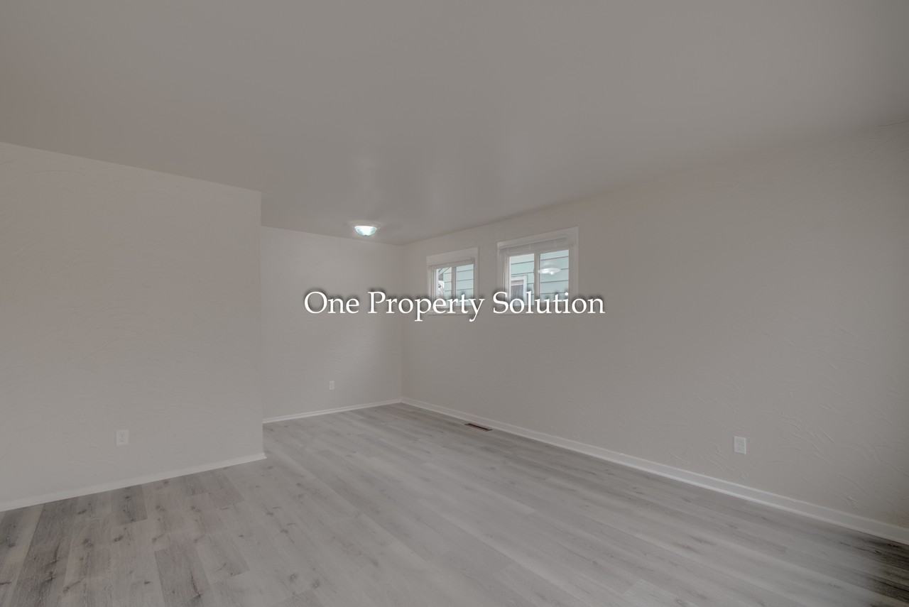 940 Mount St #1 - Photo 7 of 18