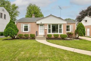 384 S Wolf Rd - Photo 1 of 1