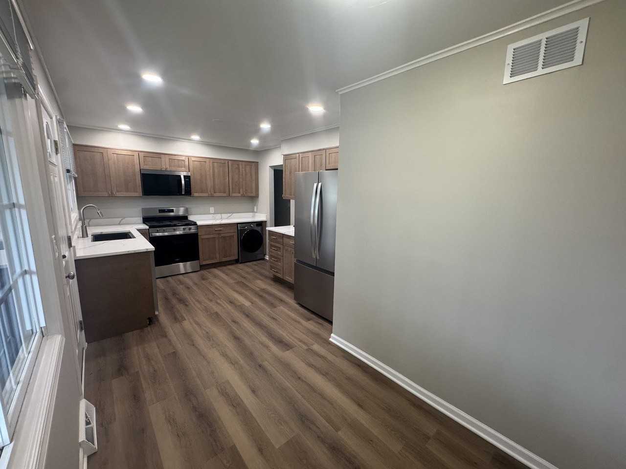 1421 N Wilke Rd - Photo 4 of 13