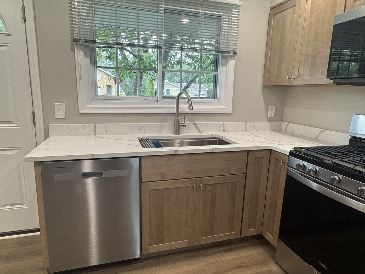 1421 N Wilke Rd - Photo 7 of 13