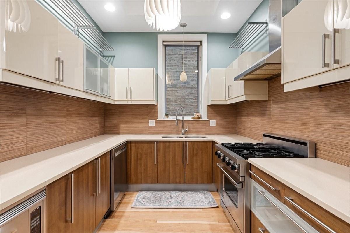 4842 N Damen Ave #1 - Photo 7 of 22