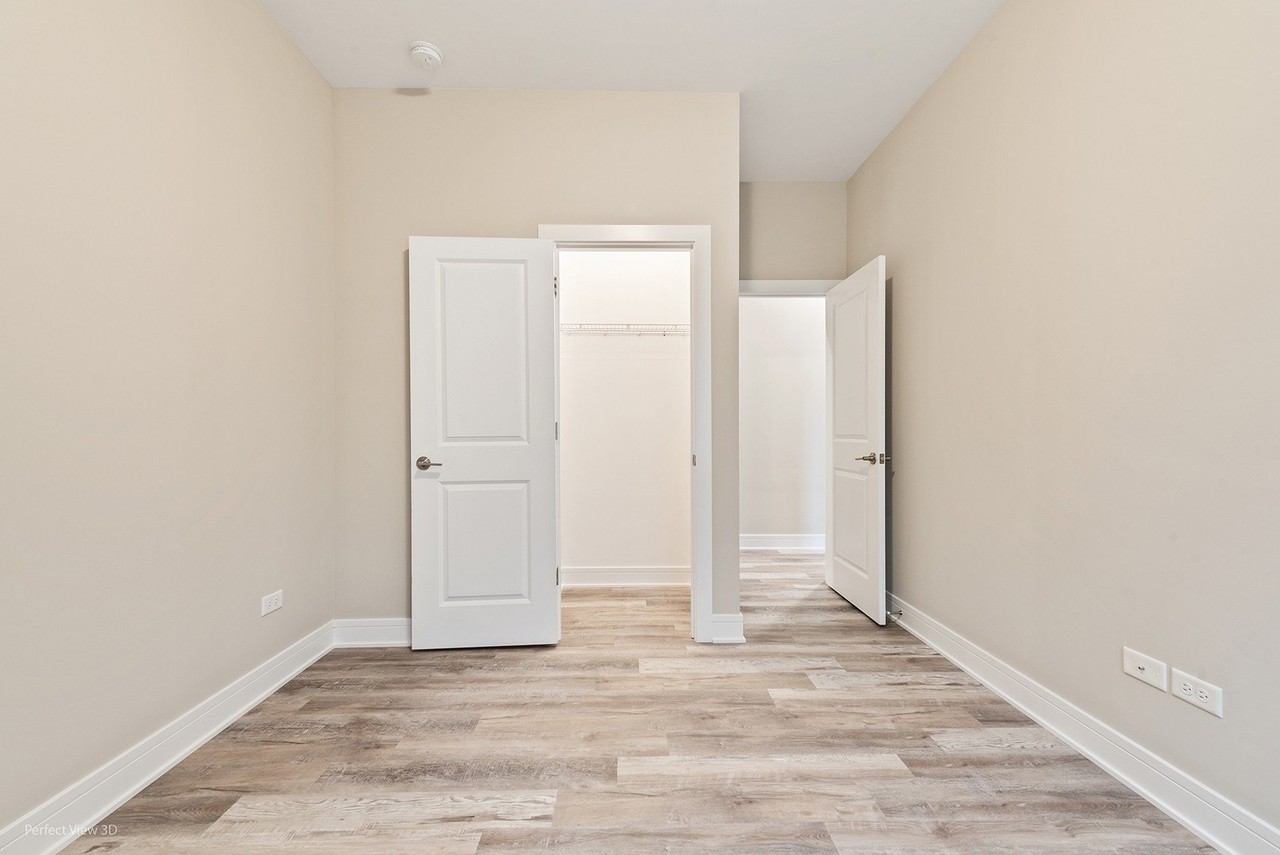 6534 S Maryland Ave #2 - Photo 7 of 12