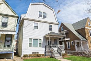 featured image of 1119 Garnett Pl #2