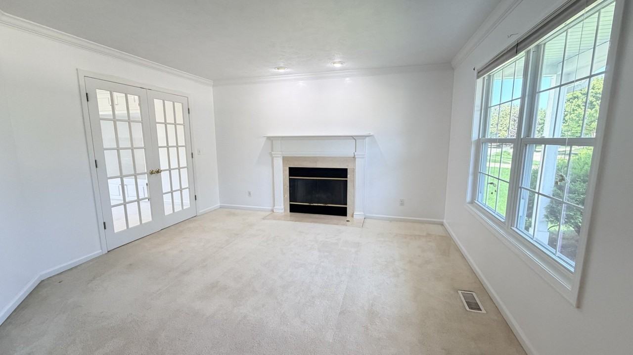 611 Buttercup Dr - Photo 5 of 9