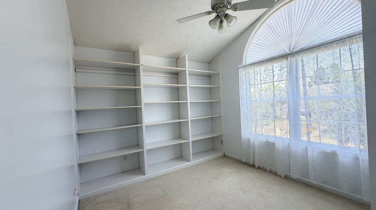 611 Buttercup Dr - Photo 7 of 9