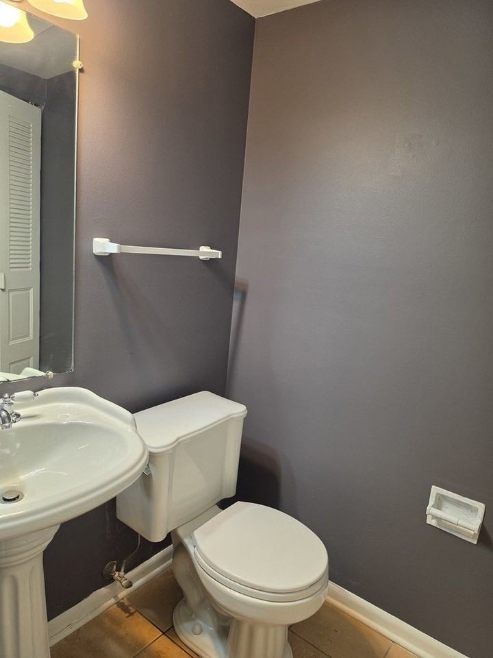 304 Creekside Dr #304 - Photo 6 of 14