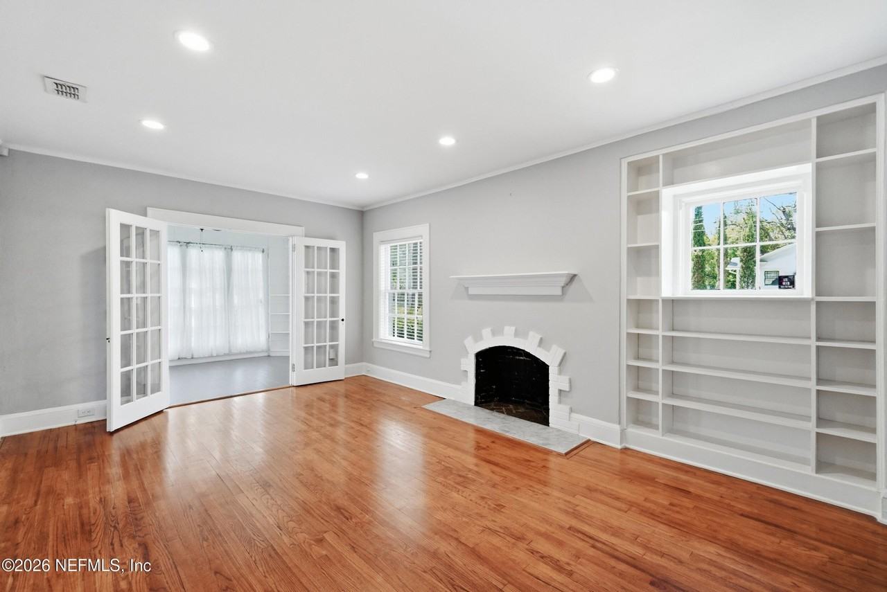 3957 Boone Park Ave - Photo 4 of 24